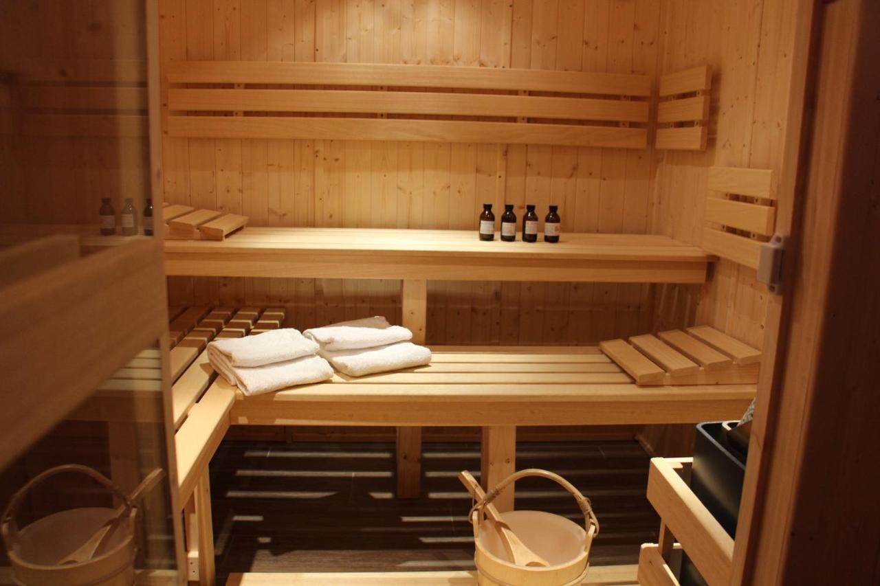 Bed & Breakfast Domaine Insolite Du Petit Moras